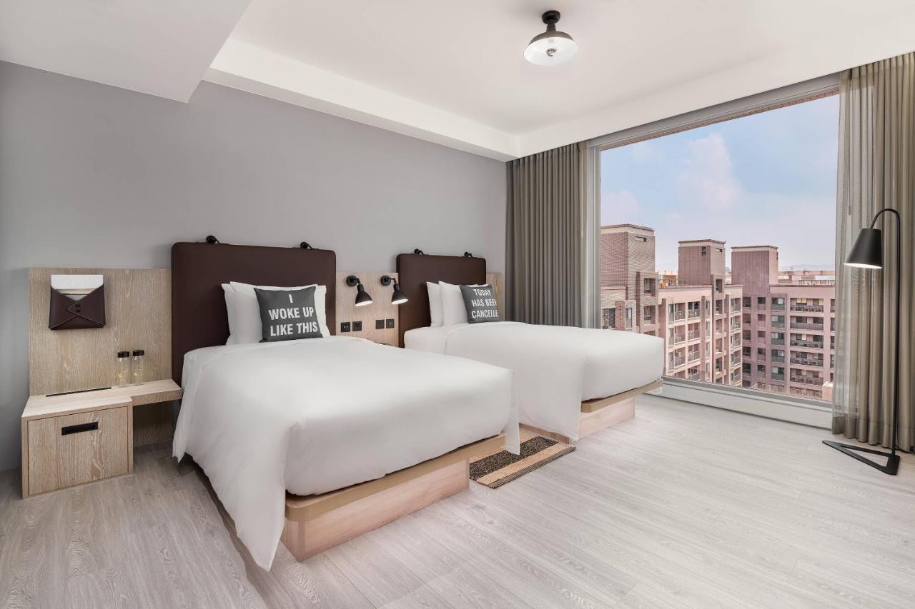 Moxy Taichung Hotel Exterior foto